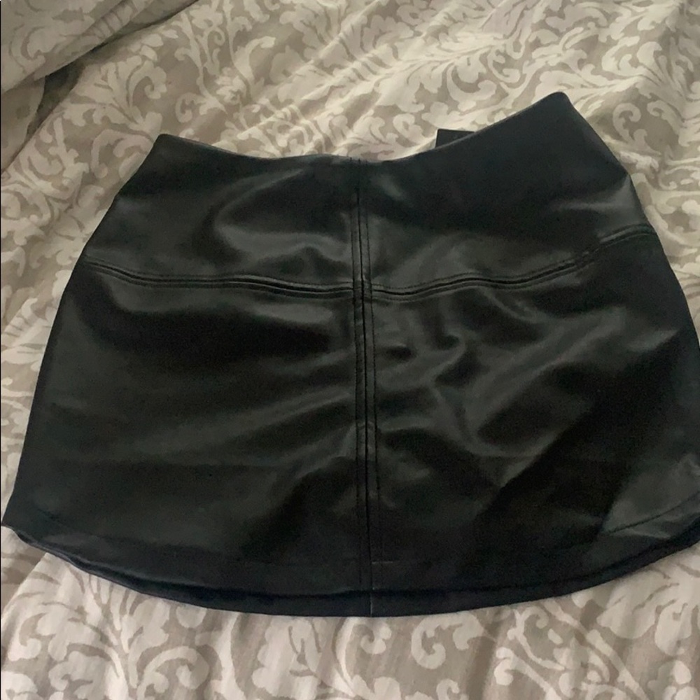 Lulus NWT pleather skirt. Curved hem.